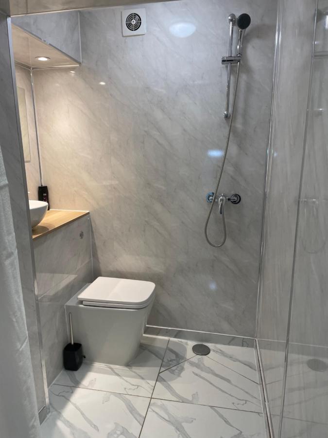 Plough Way Flat Appartamento Londra Esterno foto