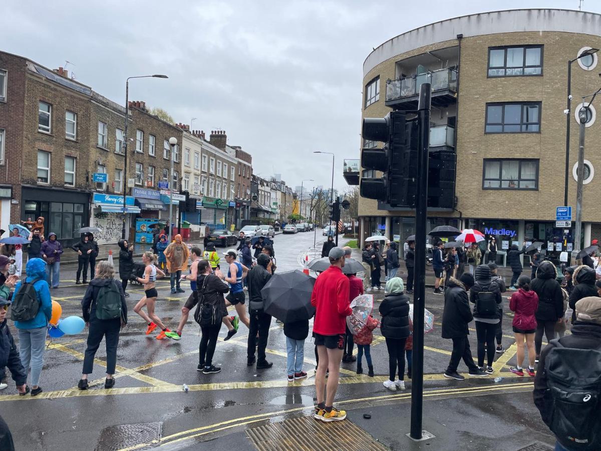 Plough Way Flat Appartamento Londra Esterno foto